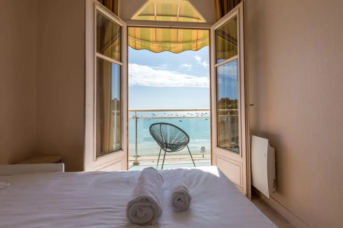 LES PIEDS DANS L'EAU - Bel appartement - Vue mer - 6 personnes Cancale