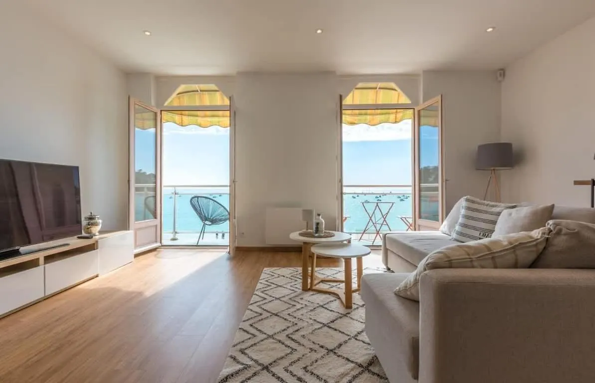 LES PIEDS DANS L'EAU - Bel appartement - Vue mer - 6 personnes Cancale France